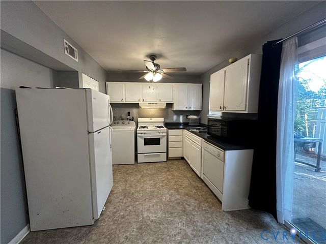 1814 Regal Dr, Henrico, VA 23075