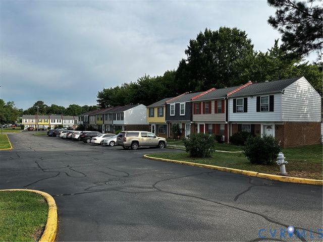 1814 Regal Dr, Henrico, VA 23075