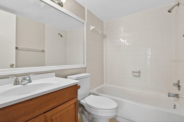 14319 HANGING MOSS CIRCLE 102, Tampa, FL 33613