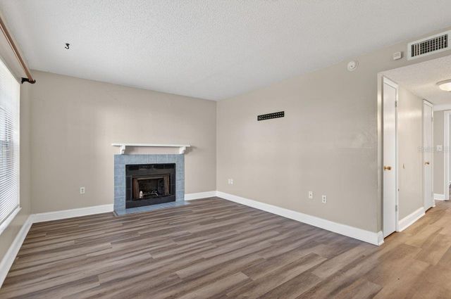 14319 HANGING MOSS CIRCLE 102, Tampa, FL 33613