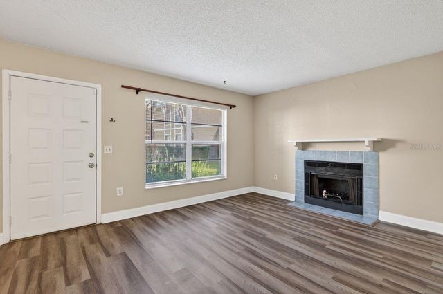 14319 HANGING MOSS CIRCLE 102, Tampa, FL 33613