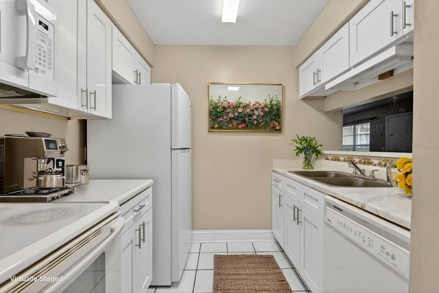 14319 HANGING MOSS CIRCLE 102, Tampa, FL 33613