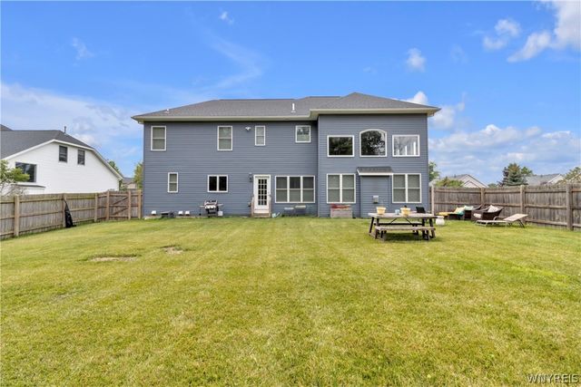 50 Autumn Creek Court, Amherst, NY 14051