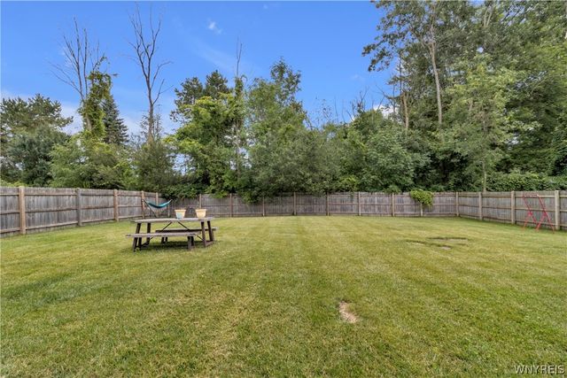 50 Autumn Creek Court, Amherst, NY 14051