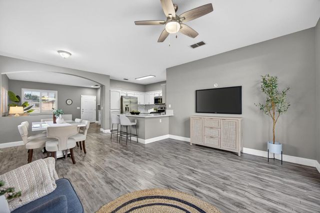 7915 NEYLAND Way, Sacramento, CA 95829