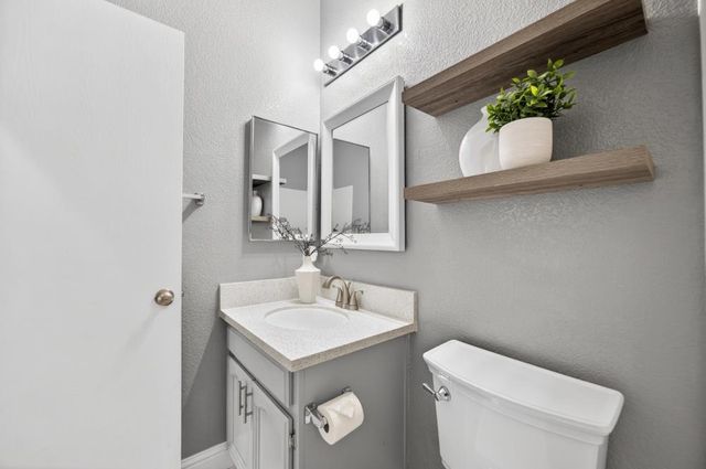 7915 NEYLAND Way, Sacramento, CA 95829