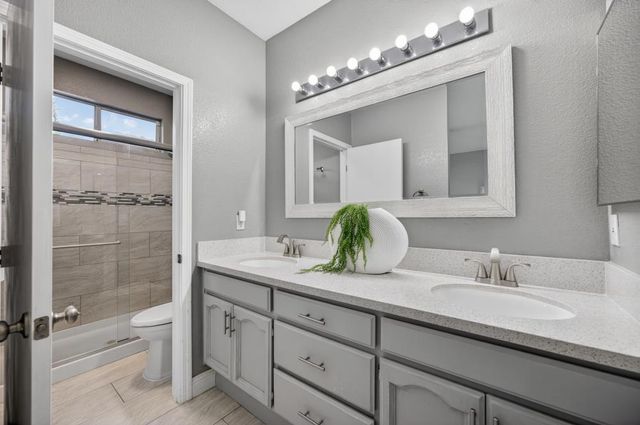 7915 NEYLAND Way, Sacramento, CA 95829