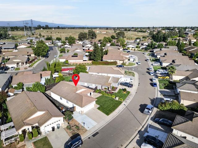 7915 NEYLAND Way, Sacramento, CA 95829