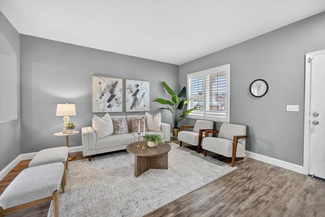 7915 NEYLAND Way, Sacramento, CA 95829
