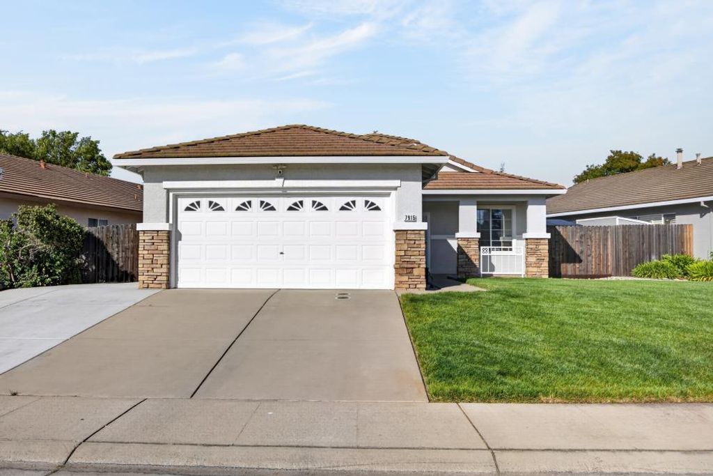 7915 NEYLAND Way, Sacramento, CA 95829