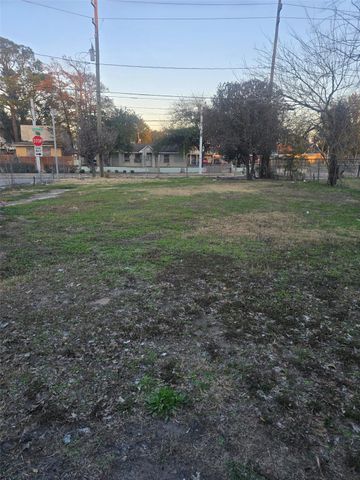 4615 Fulton Street, Houston, TX 77009