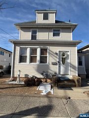 408 Union Street, Carlstadt, NJ 07072