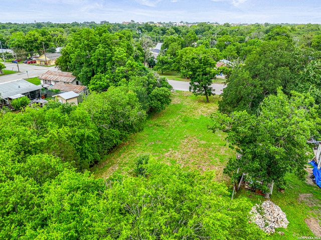 260 N HACKBERRY AVE, New Braunfels, TX 78130