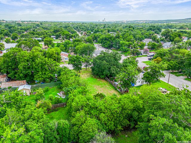 260 N HACKBERRY AVE, New Braunfels, TX 78130