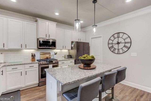 102 Morris Creek Drive, Hoschton, GA 30548