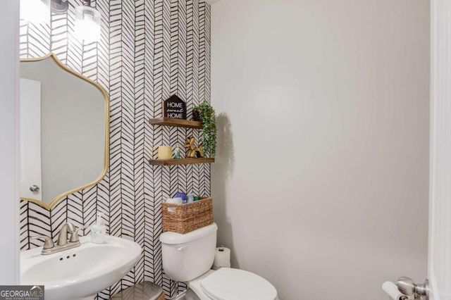 102 Morris Creek Drive, Hoschton, GA 30548