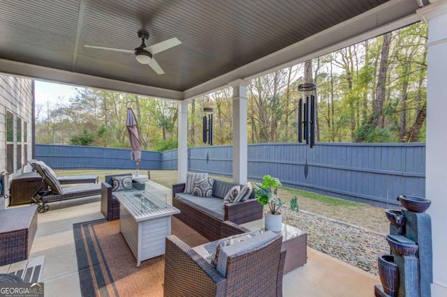 102 Morris Creek Drive, Hoschton, GA 30548