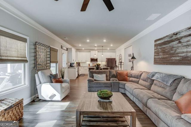 102 Morris Creek Drive, Hoschton, GA 30548