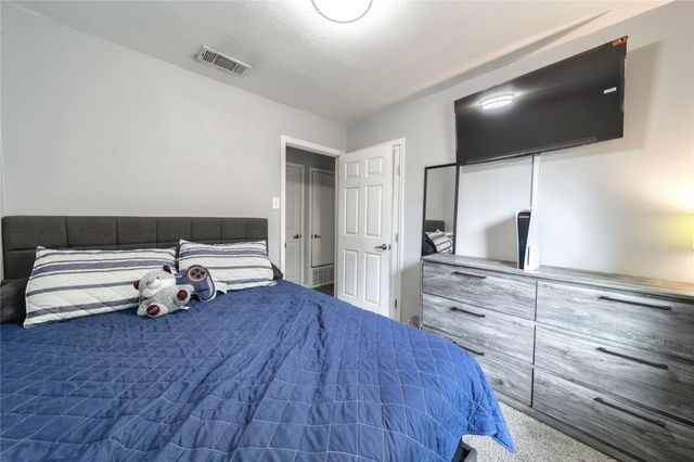 726 Royal Crest, Mesquite, TX 75149