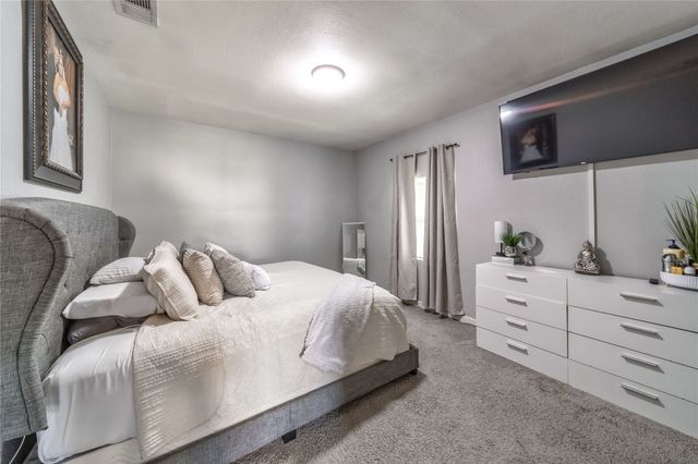 726 Royal Crest, Mesquite, TX 75149