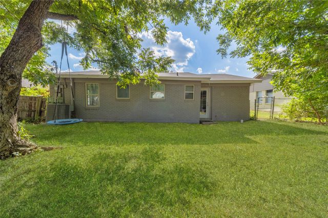 726 Royal Crest, Mesquite, TX 75149