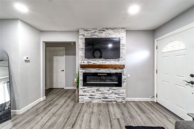 726 Royal Crest, Mesquite, TX 75149