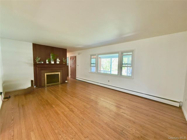 8 King Road, Rhinebeck, NY 12572