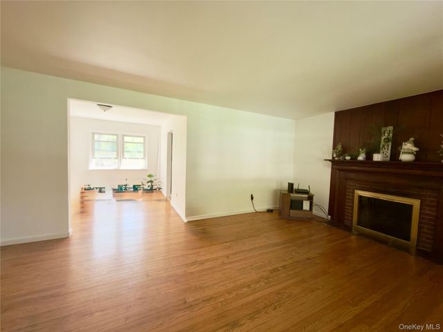 8 King Road, Rhinebeck, NY 12572