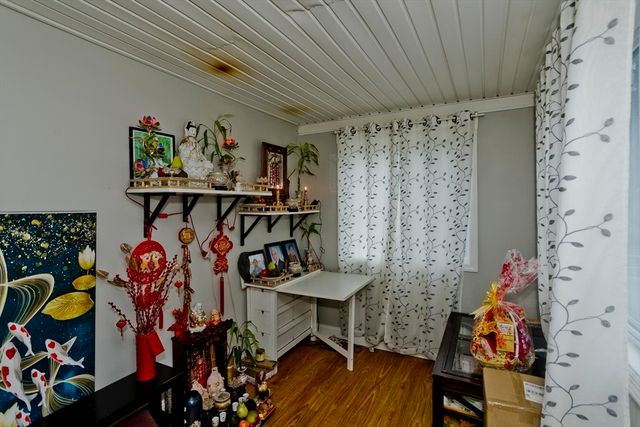 174 Abbott St, Springfield, MA 01118