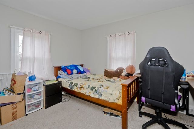 174 Abbott St, Springfield, MA 01118