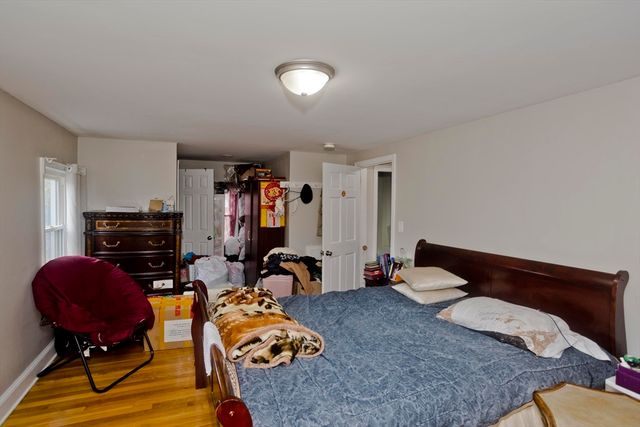 174 Abbott St, Springfield, MA 01118