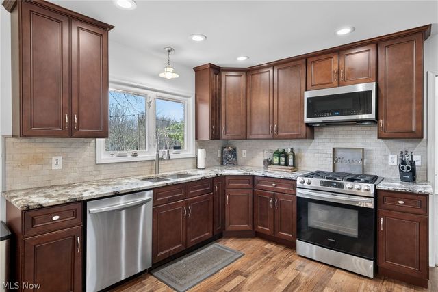 13814 Fox Hills Drive, Novelty, OH 44072