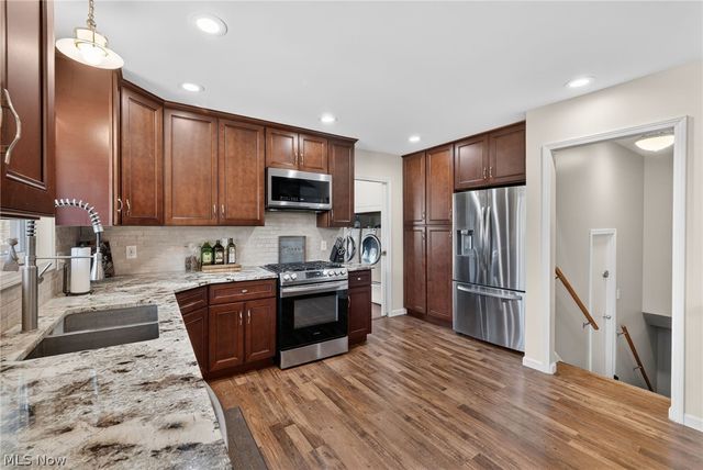 13814 Fox Hills Drive, Novelty, OH 44072