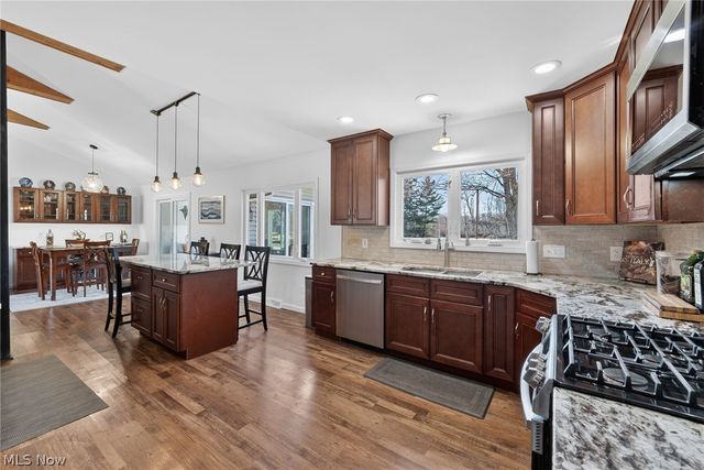 13814 Fox Hills Drive, Novelty, OH 44072