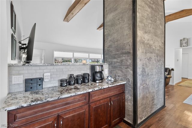 13814 Fox Hills Drive, Novelty, OH 44072