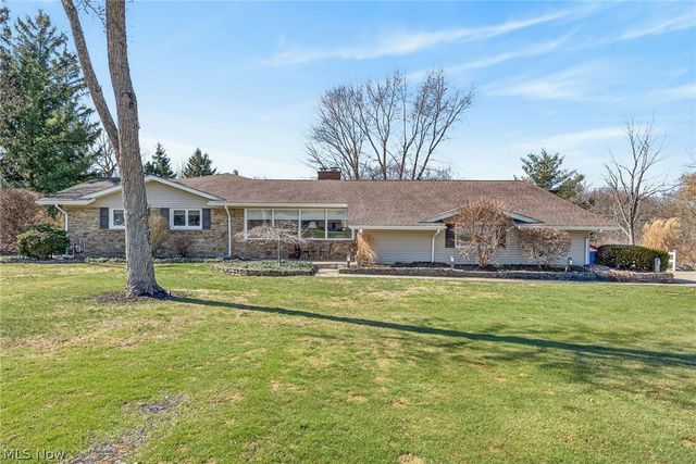 13814 Fox Hills Drive, Novelty, OH 44072