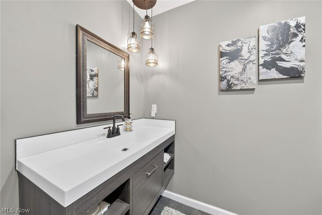 13814 Fox Hills Drive, Novelty, OH 44072