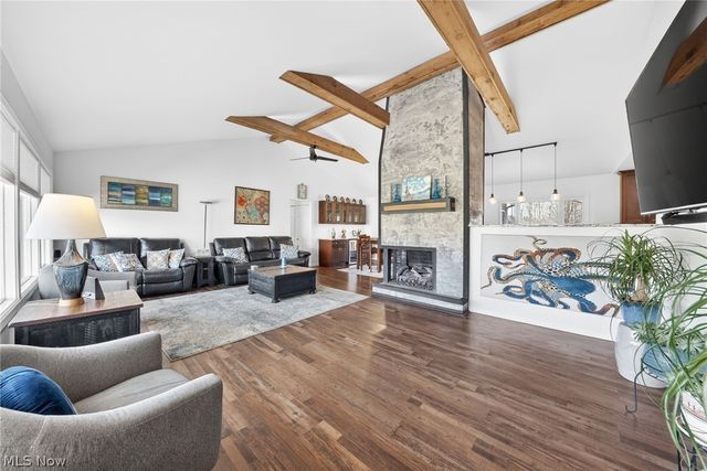 13814 Fox Hills Drive, Novelty, OH 44072