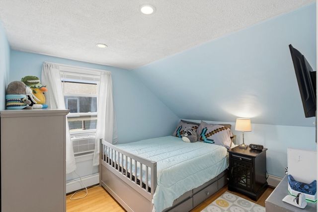 29 Fisher St, North Attleboro, MA 02760