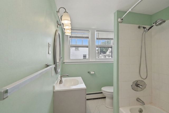29 Fisher St, North Attleboro, MA 02760