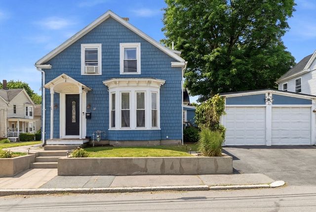 29 Fisher St, North Attleboro, MA 02760