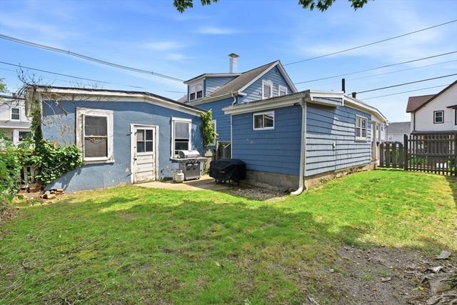 29 Fisher St, North Attleboro, MA 02760