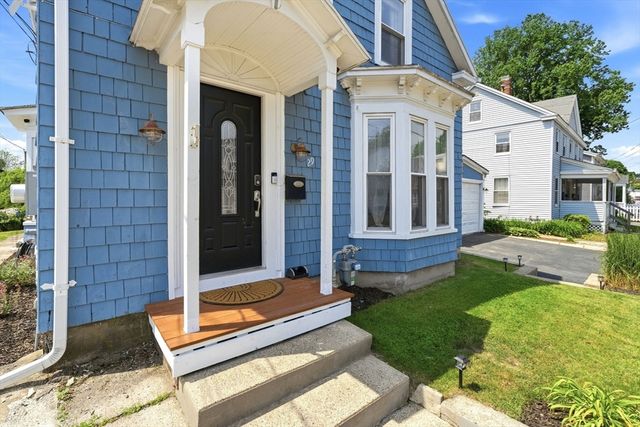 29 Fisher St, North Attleboro, MA 02760