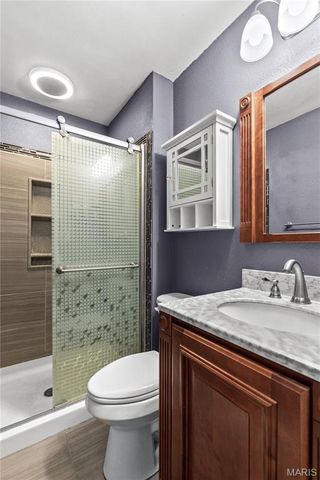 5304 Dixon Drive, Godfrey, IL 62035