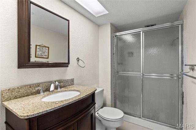 5304 Dixon Drive, Godfrey, IL 62035