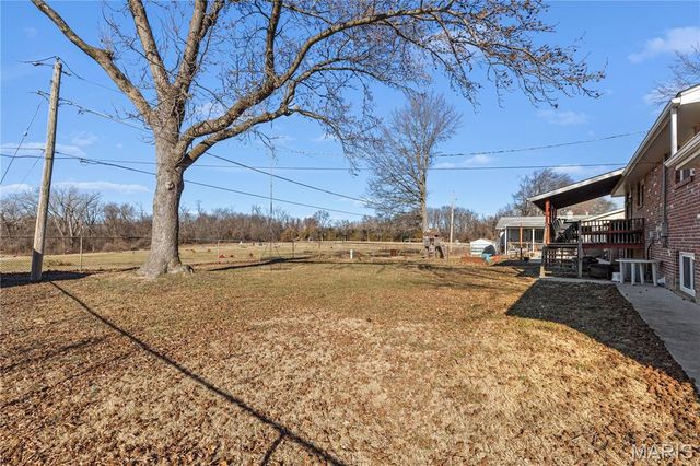 5304 Dixon Drive, Godfrey, IL 62035