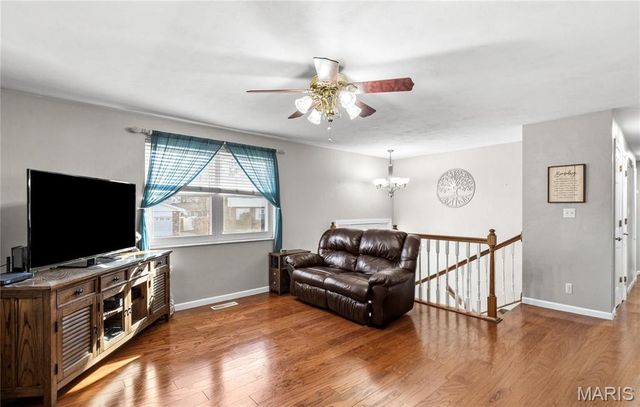 5304 Dixon Drive, Godfrey, IL 62035