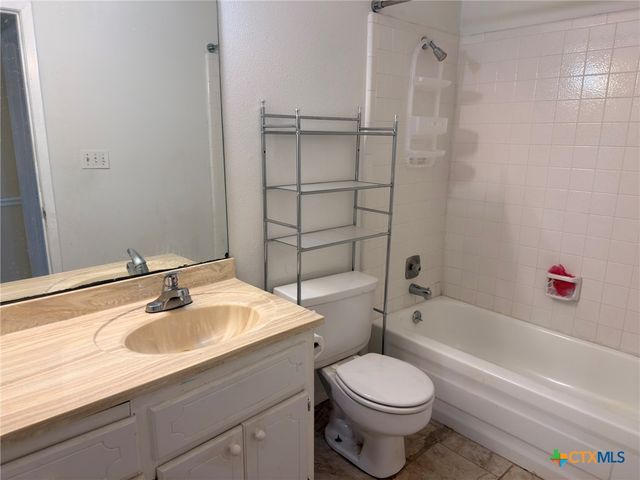 121 Byron Lane, Victoria, TX 77901