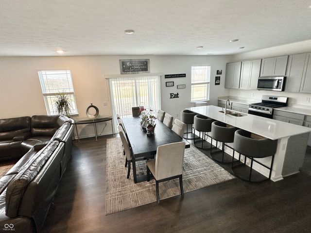 2698 Nampa Drive, Whitestown, IN 46075