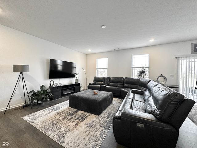 2698 Nampa Drive, Whitestown, IN 46075